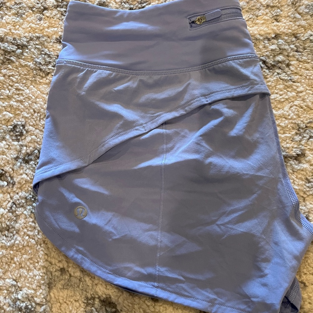 Like new lulu speed up short 4” sz 6 Periwinkle